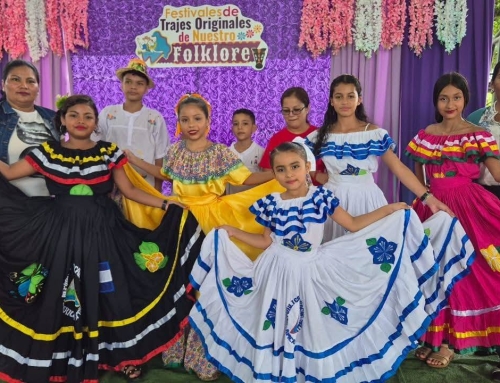 Festival de Trajes Originales de Nuestro Folklore en Nueva Guinea
