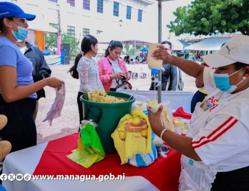 Festival de quesillos y refrescos nicaragüenses en Managua