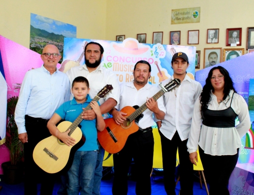 Concurso de música y canto regional
